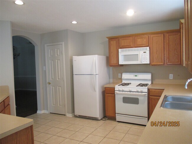 Building Photo - 5531 Poplar Terrace Ln