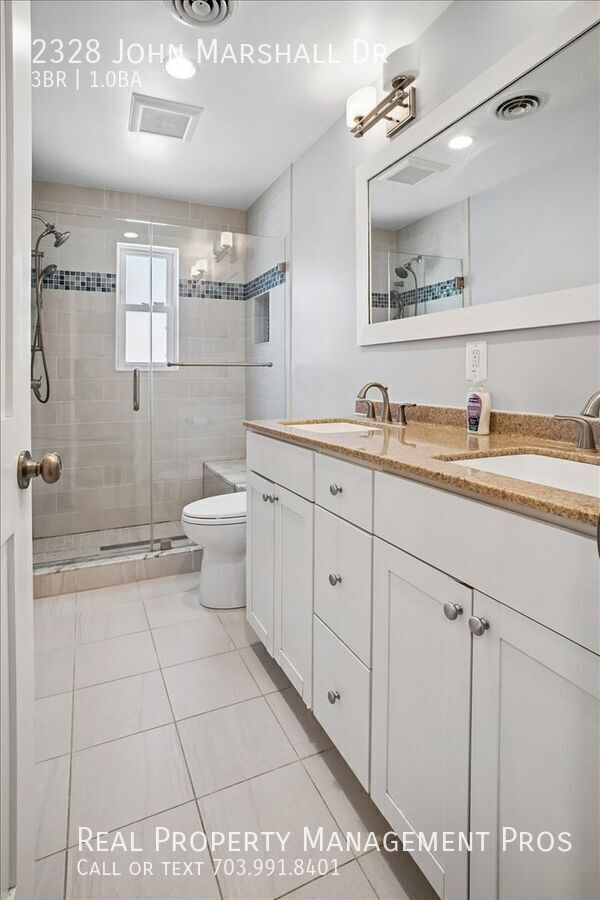 Building Photo - 2328 John Marshall Dr