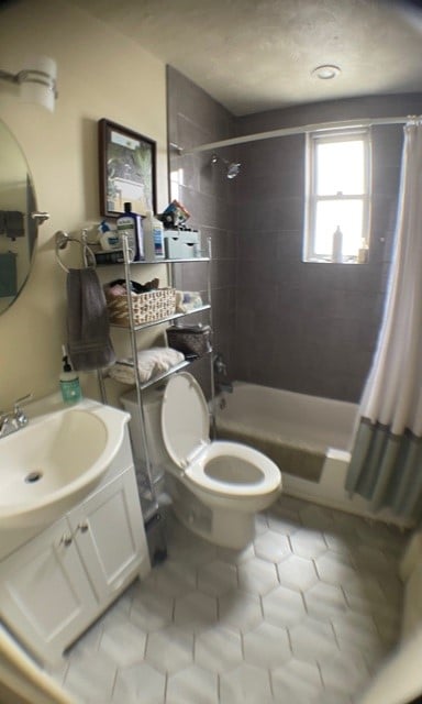 Building Photo - 370 S Highland Ave