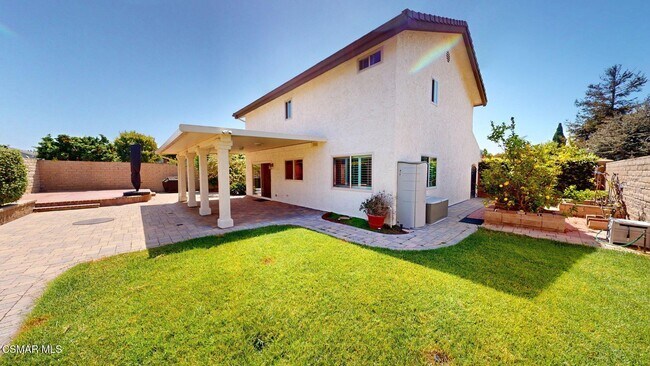 Building Photo - 2431 Deerfield Ct