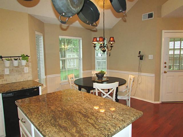 Building Photo - 1215 Spring Creek Dr