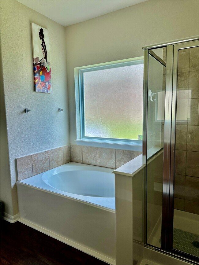 Building Photo - 18622 Each Elm Way