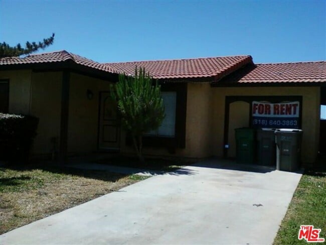 Building Photo - 2912 Mohawk Rd