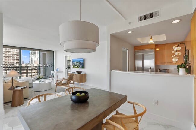 Building Photo - 3350 SW 27th St