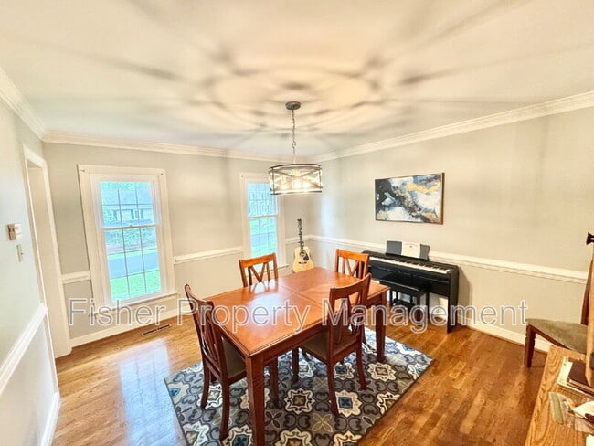 Building Photo - 342 Rossmere Dr
