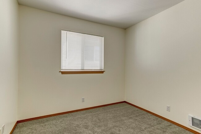 Building Photo - 1445 NW Elwha St