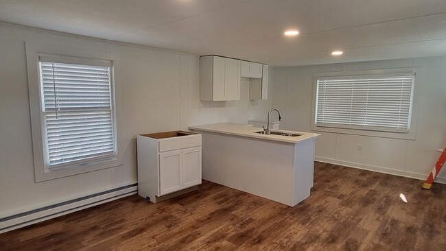 Building Photo - Two bedroom Mobile Home for Rent in Lancas...