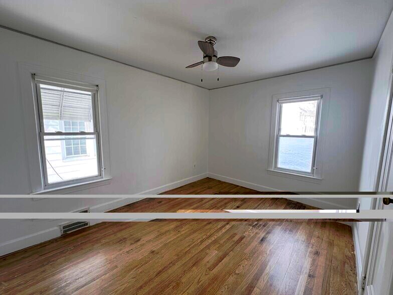 Building Photo - 160 W Milton Ave