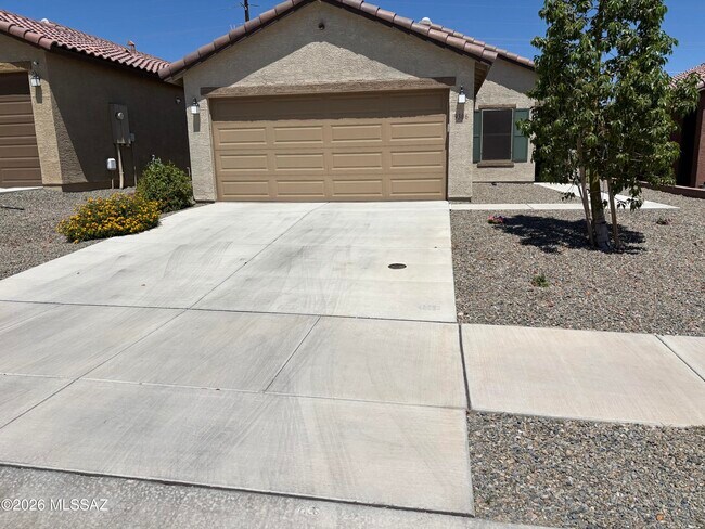 Building Photo - 9306 N Agave Gold Rd