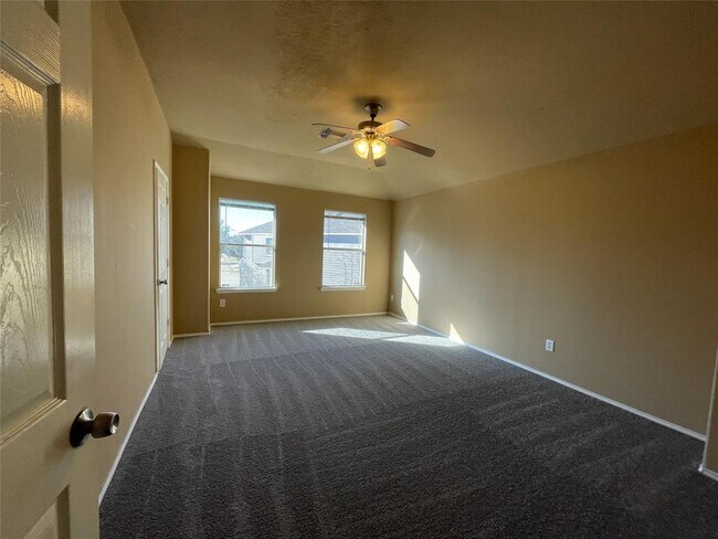 Building Photo - 6119 Yorktown Meadow Ln