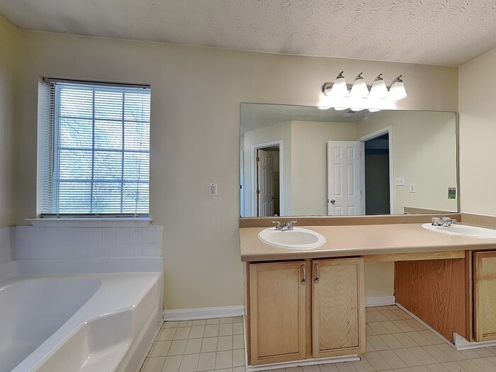 Building Photo - 2770 Field Spring Dr
