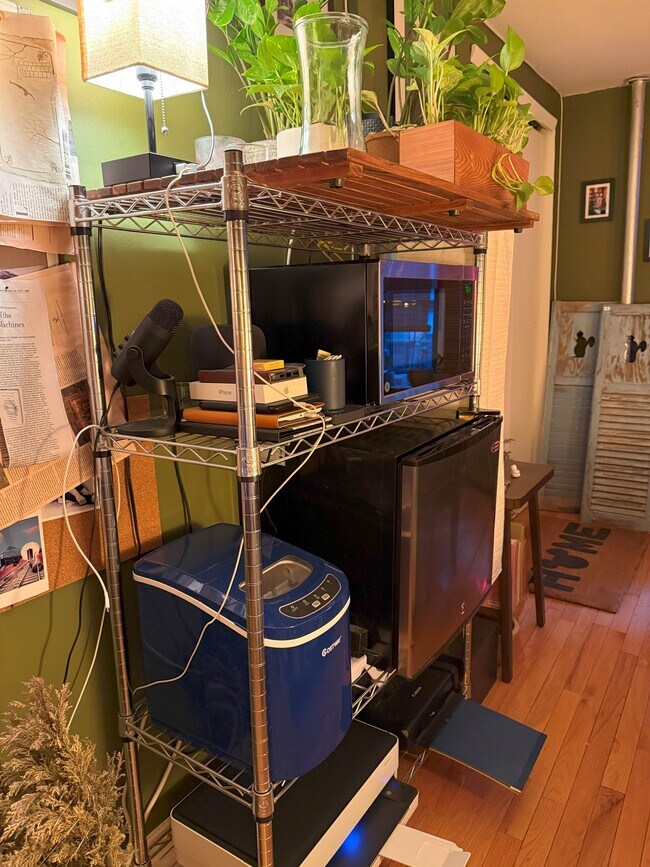 Building Photo - 102 Saint Mark's Place