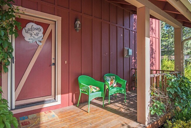Building Photo - Furnished Contemporary Barn Style Home Ava...
