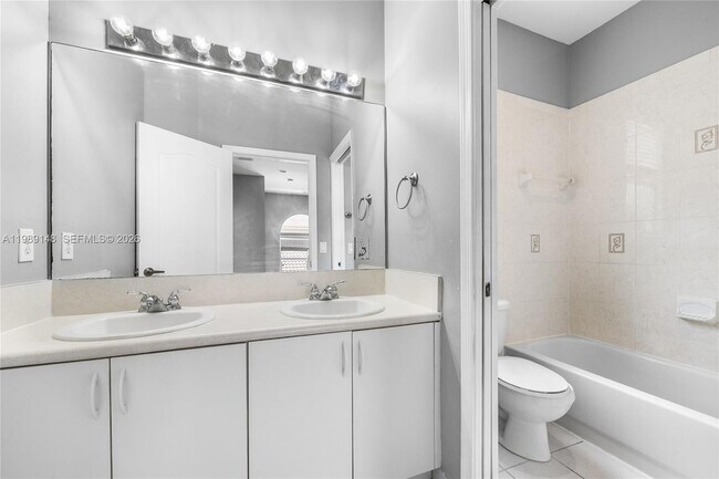 Building Photo - 2302 NE 37th Terrace