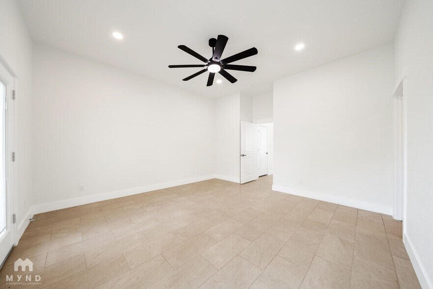 Building Photo - 247 Princeton Ave