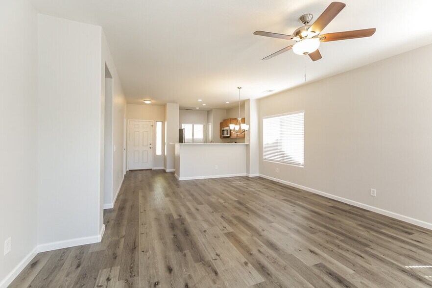 Building Photo - 93 3rd Ave W