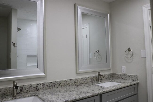 Building Photo - Beautiful 4-bedroom, 2-bath home