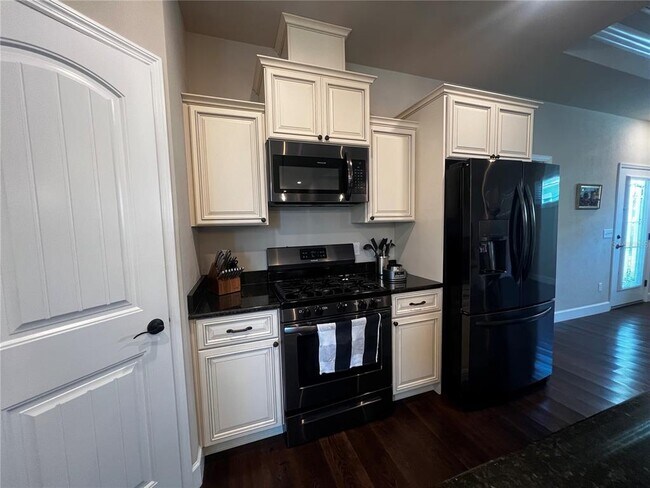 Building Photo - 1851 SW 246th Dr