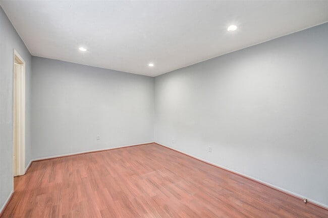 Building Photo - 12980 Greenway Chase Ct