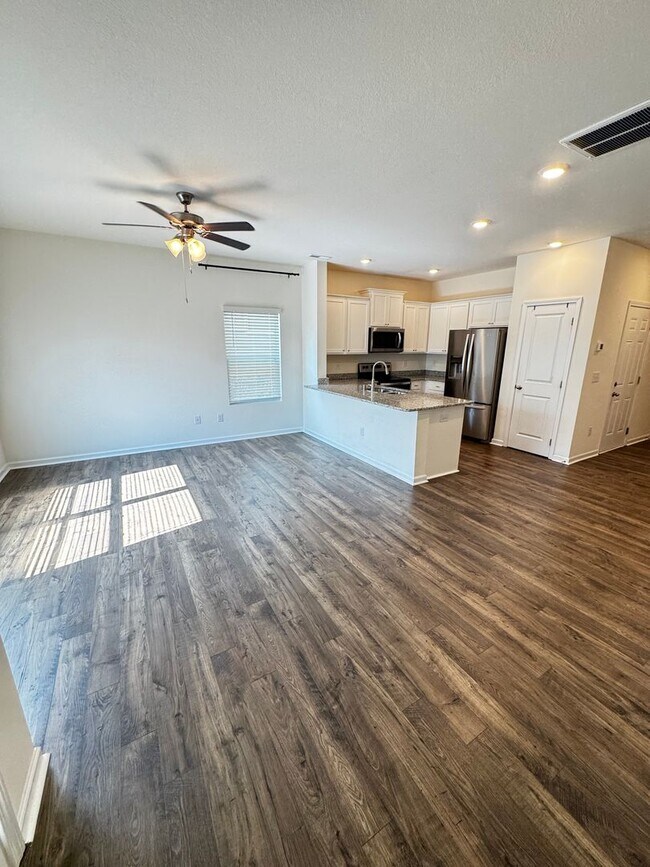Building Photo - 1075 Hammett Rd