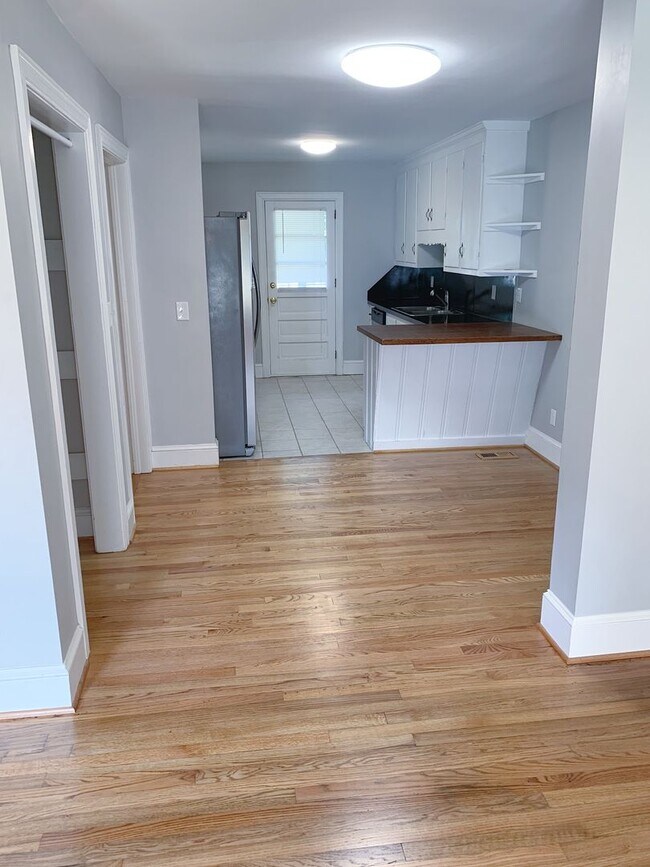 Building Photo - 105 Stancil Dr.