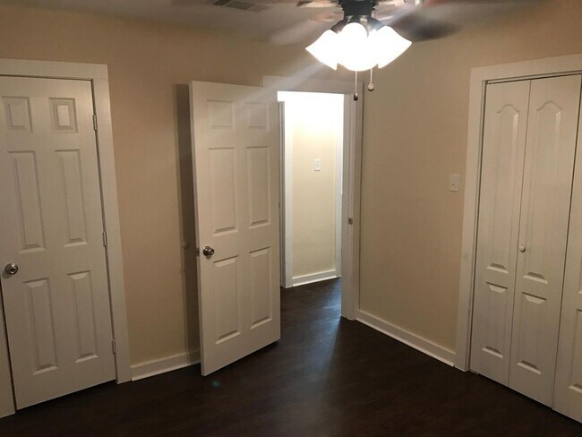 Building Photo - 3113 Babin Dr