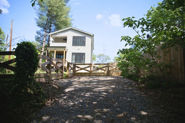 Building Photo - 5300 Wingfield St