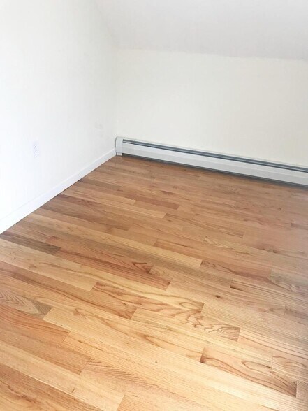 Building Photo - 978 Hyde Park Ave