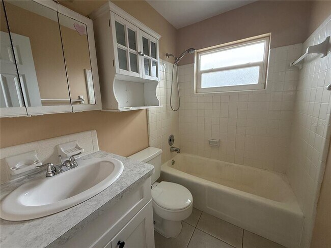 Building Photo - 7057 Sunset Dr S