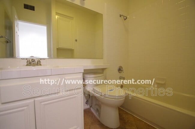 Building Photo - 2836 Limestone Dr