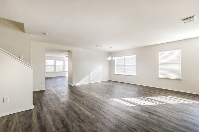 Building Photo - 423 Remington Ridge Dr