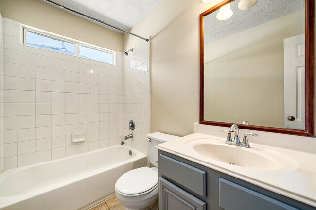 Building Photo - 3434 Fiorella Way