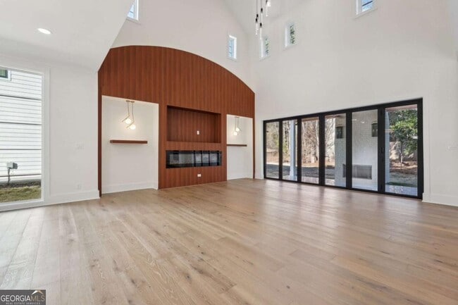 Building Photo - 120 Thome Dr