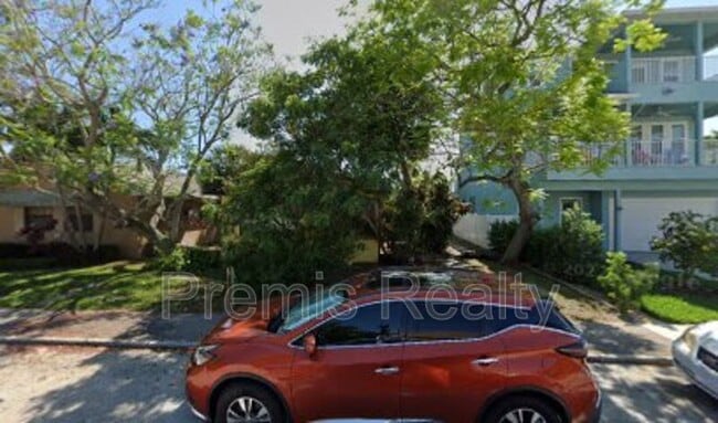 Building Photo - 7960 Boca Ciega Dr