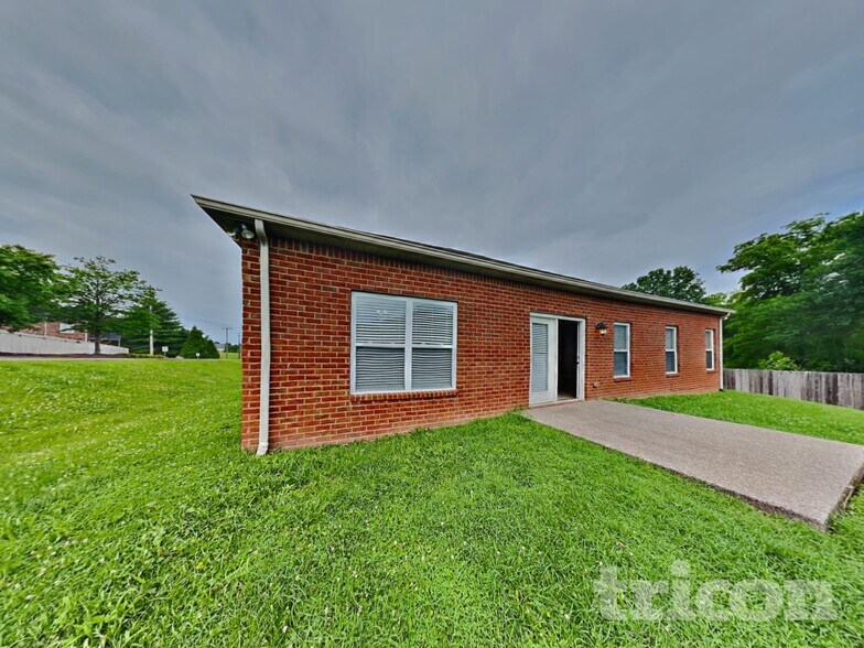 Building Photo - 1030 Ryan Ct