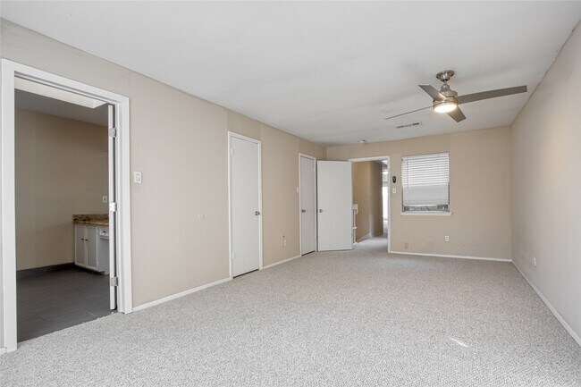 Building Photo - 12625 Memorial Dr