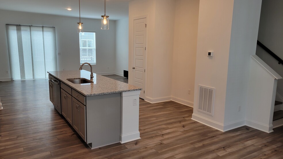 Building Photo - 506 Village Branch Ln