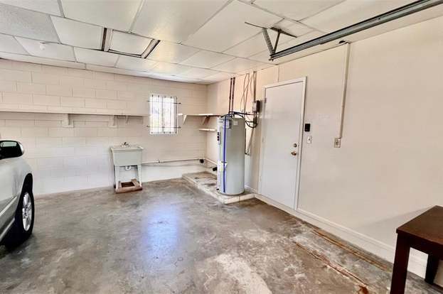 Building Photo - 1002 Sarah Lee Ln