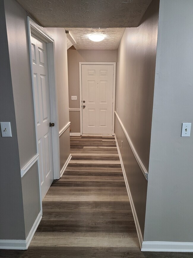 Building Photo - 77 Sandalwood Cir