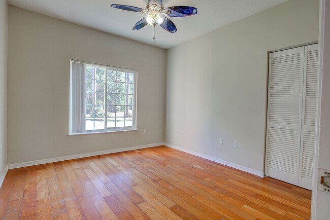 Building Photo - 520 Florida Club Blvd