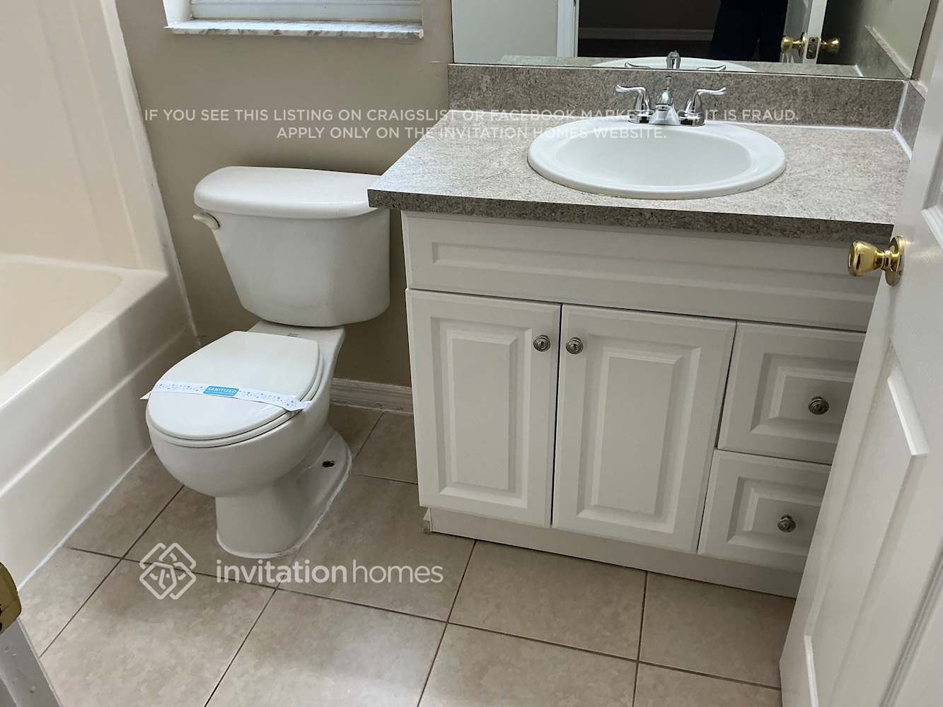 Building Photo - 904 NE 5th Pl