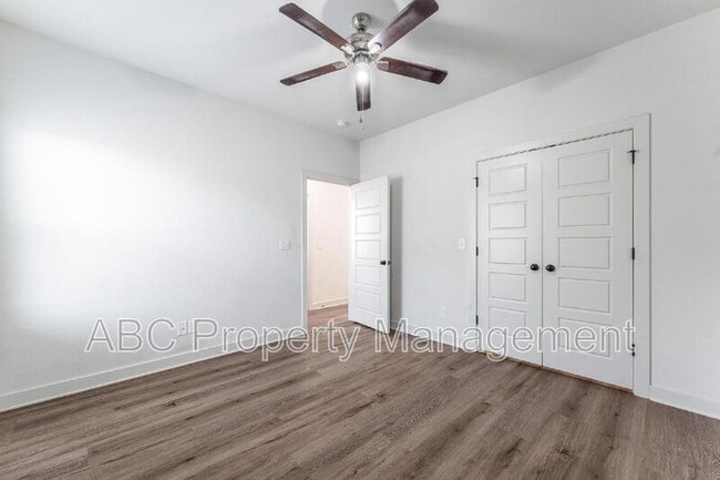 Building Photo - 3307 SW Hillstone Ave