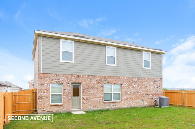 Building Photo - 504 Bennie Leonard St