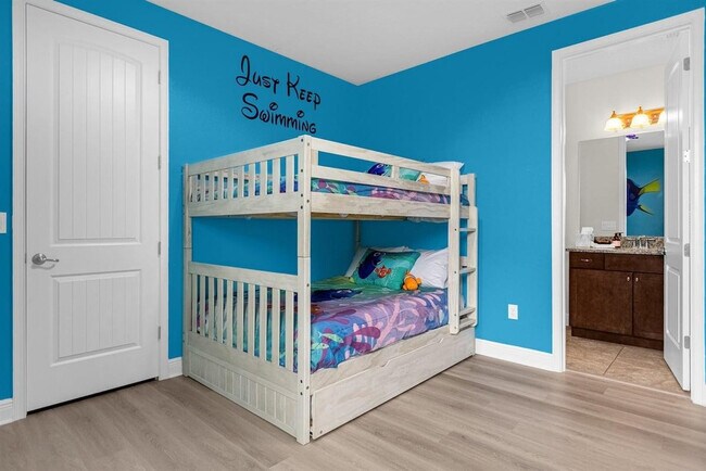 Building Photo - 7739 Graben St