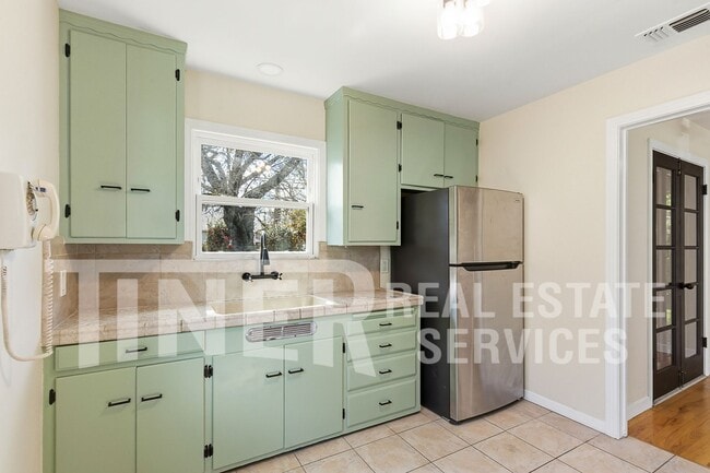 Building Photo - 5000 Reid Way