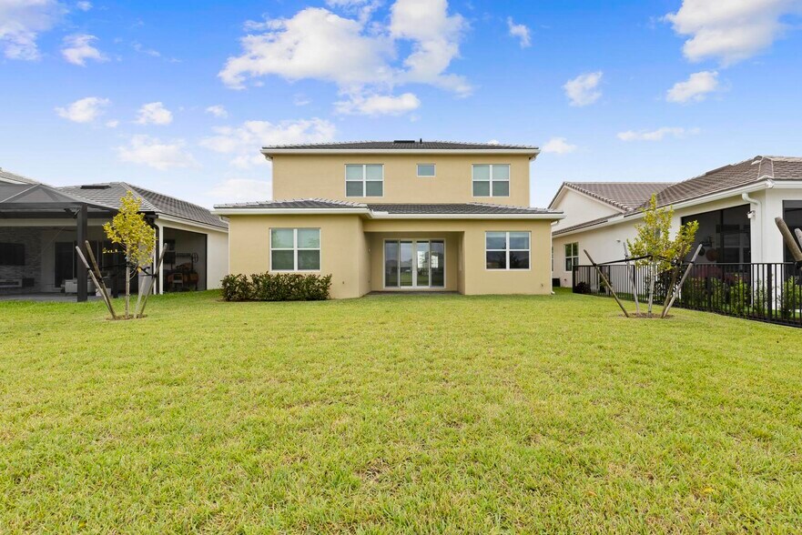 Building Photo - 13548 Spruce Pine Dr