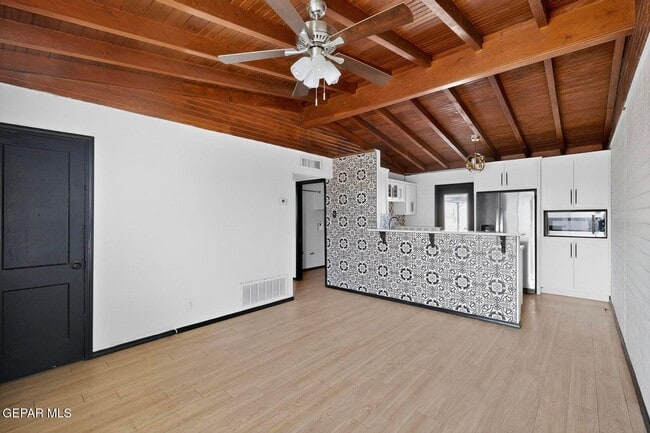 Building Photo - 6203 Trowbridge Dr