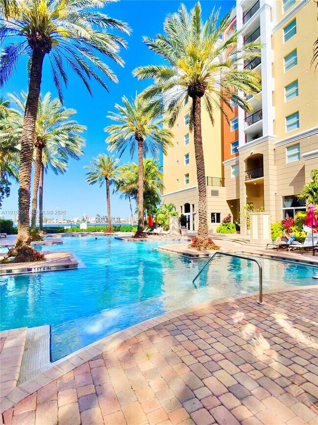 Building Photo - 17100 N Bay Rd