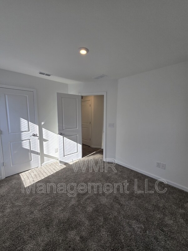 Building Photo - 1846 Teachers House Rd NW