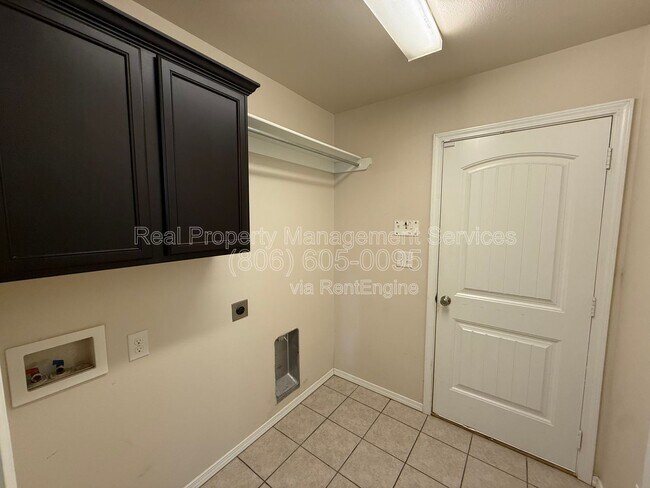 Building Photo - 9104 Quincy Ave